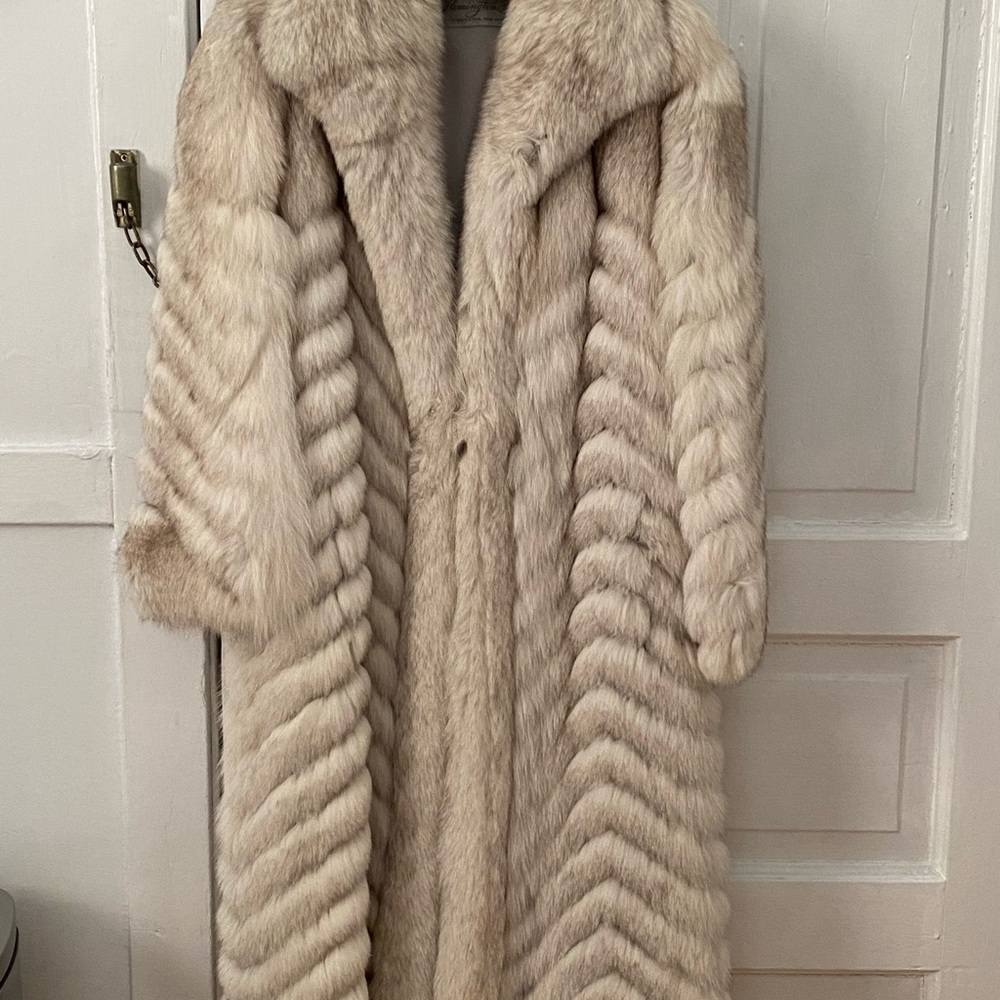 Flemington Furs - Never worn fur coat!